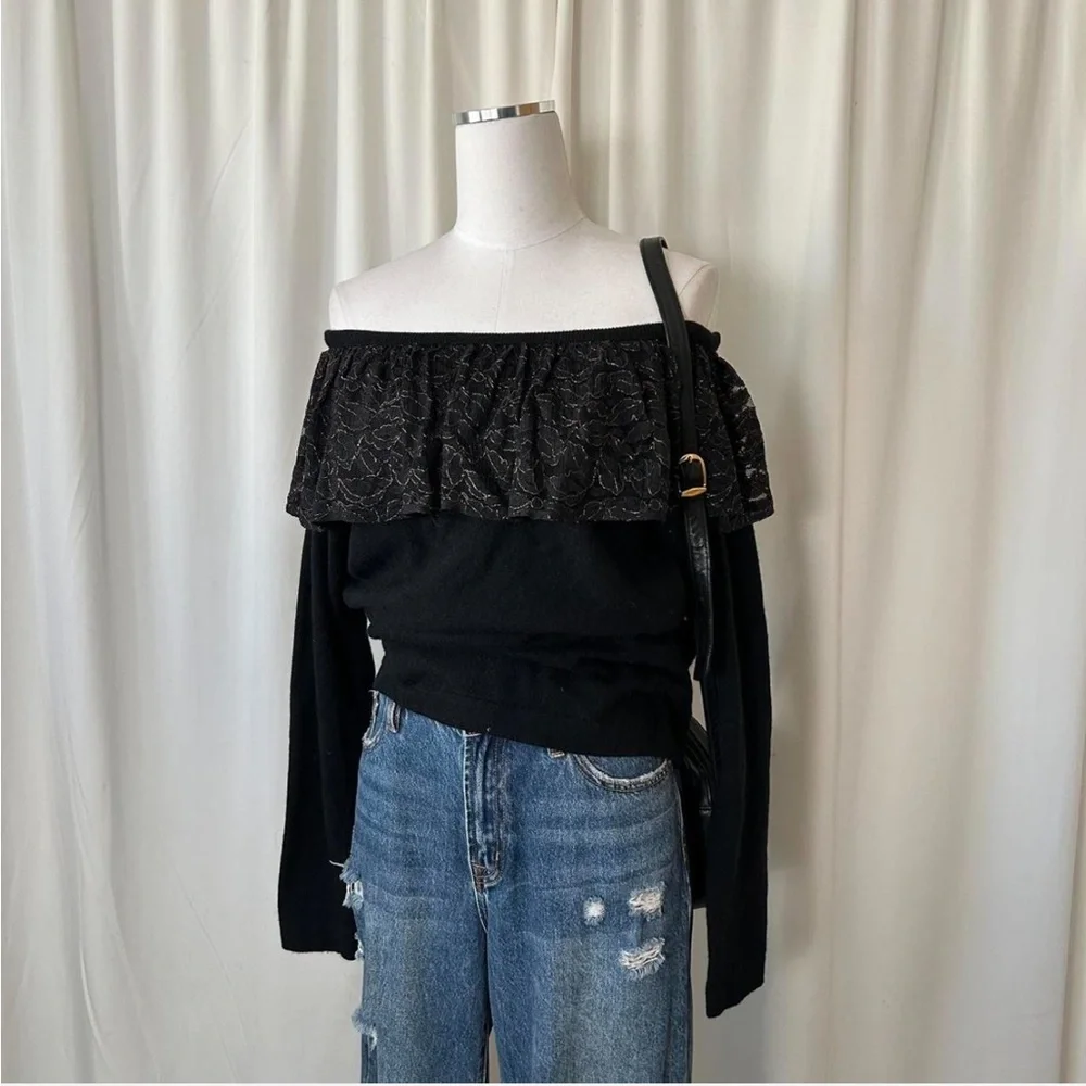 Vintage 1980s Outlander Off-the-shoulder  Wool Sweater with lace Black M - Picture 5 of 8